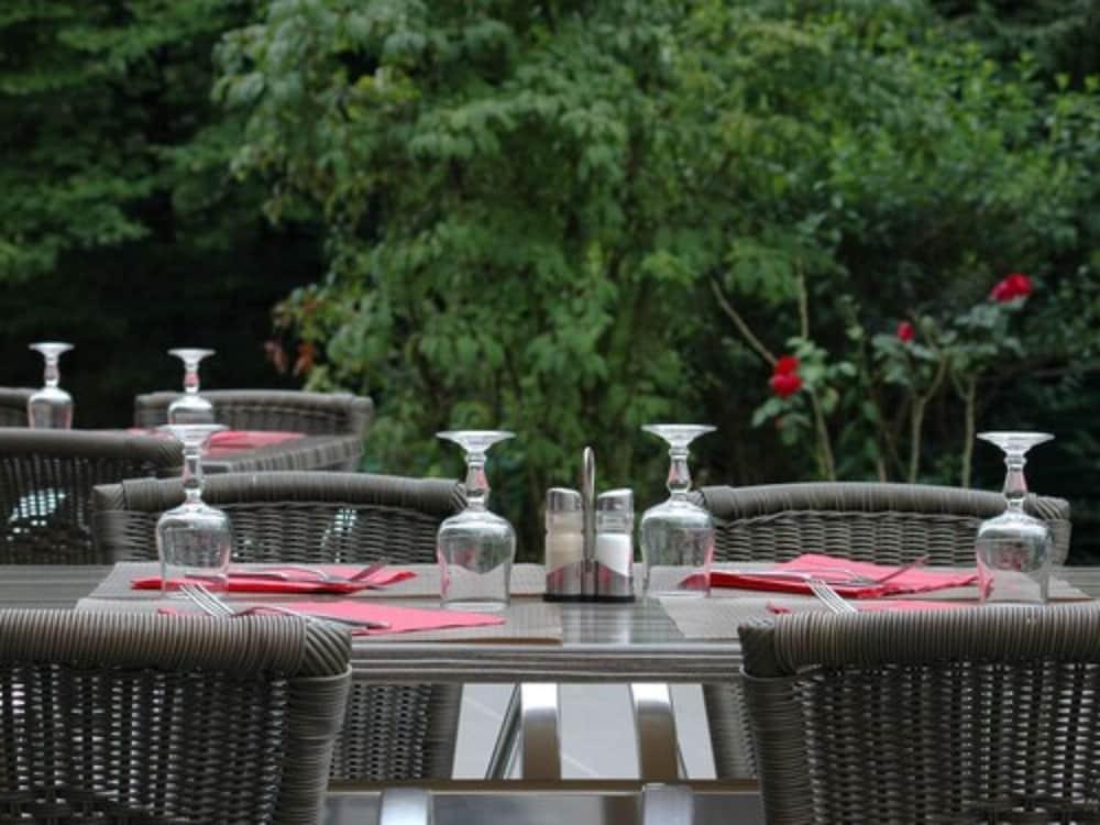 Hotel Novel Restaurant La Mamma Annecy Exterior photo