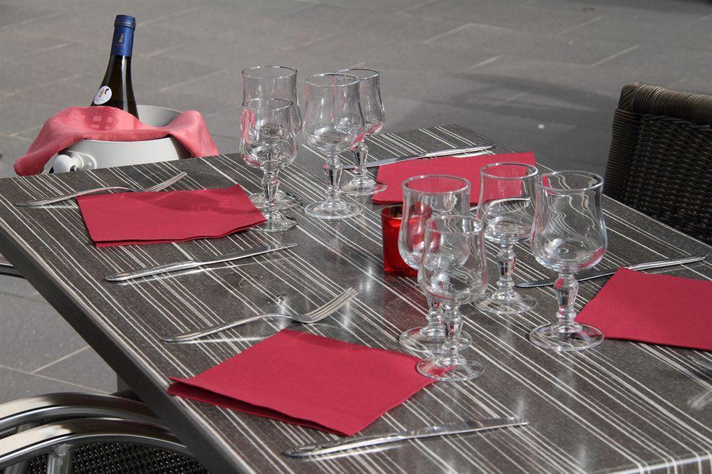 Hotel Novel Restaurant La Mamma Annecy Exterior photo