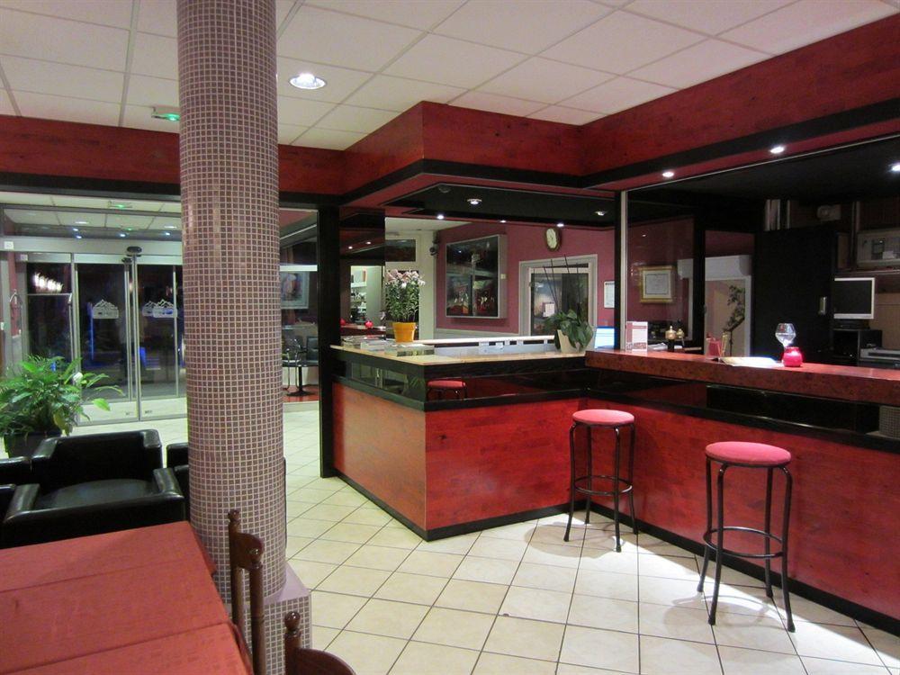 Hotel Novel Restaurant La Mamma Annecy Exterior photo