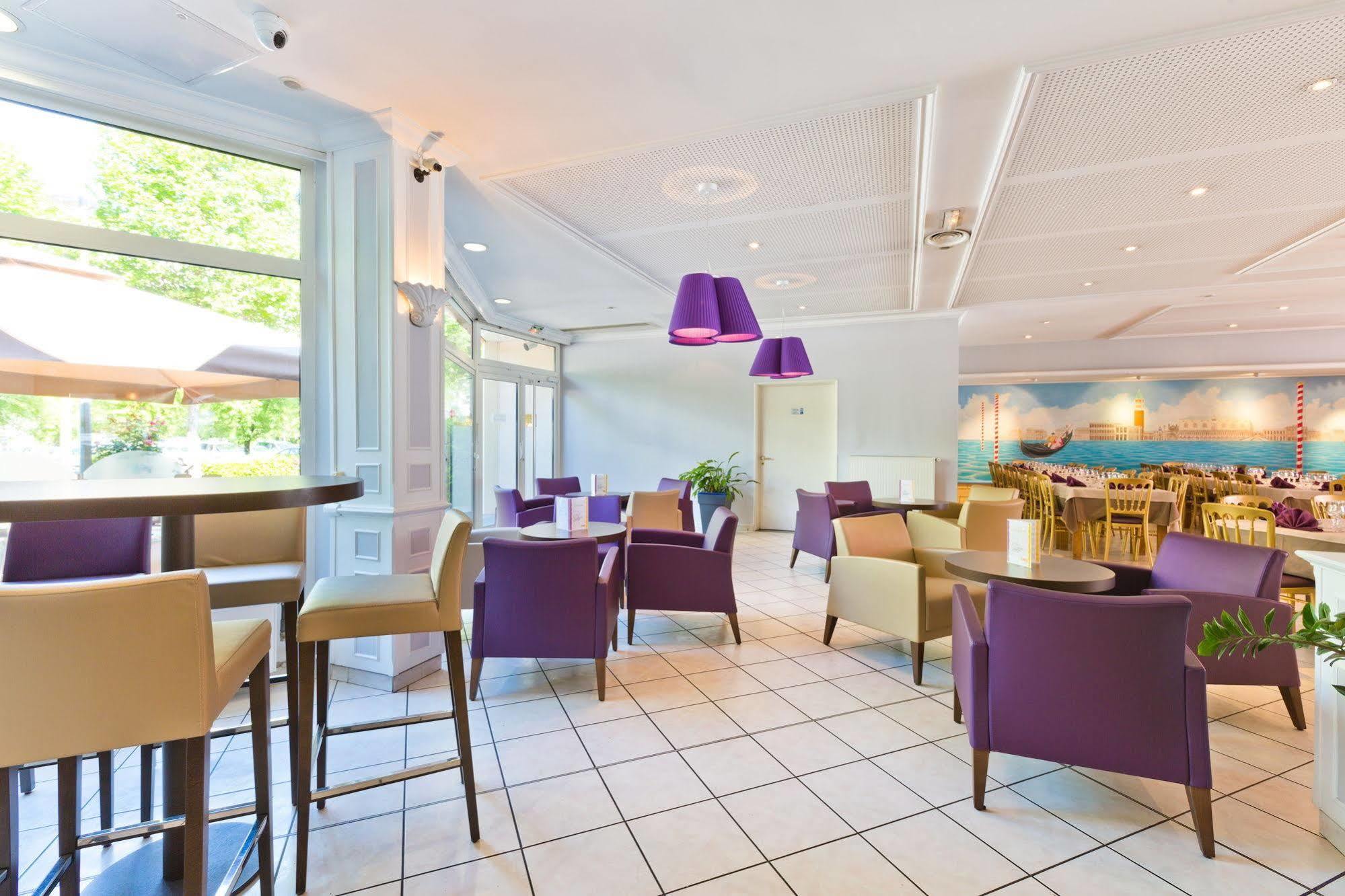 Hotel Novel Restaurant La Mamma Annecy Exterior photo