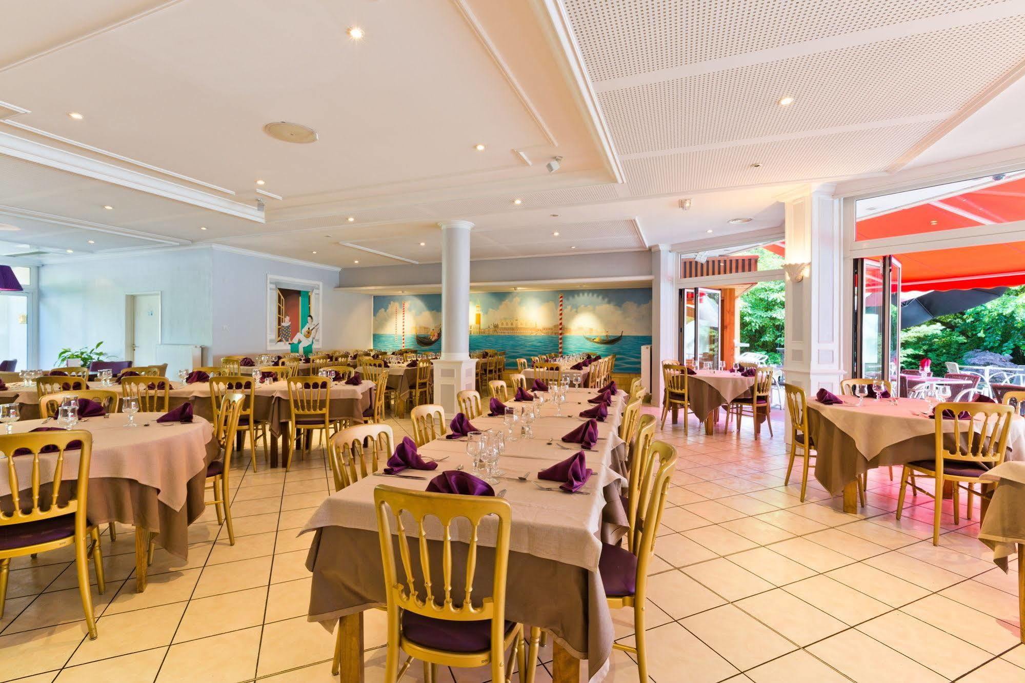 Hotel Novel Restaurant La Mamma Annecy Exterior photo
